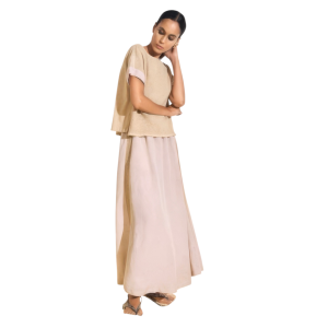 <p><span style="font-size:13px">T-SHIRT CON PAILLETTES E TINTURA</span></p>