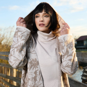 <p>Maglia Donna in Filato Pregiato</p>

<p>&nbsp;</p>