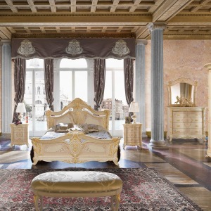 <p>Madame Royale Bedroom</p>