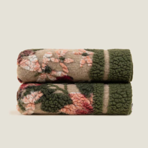<p>Greenery - Plaid in Lana Cotta Merinos Woolmark</p>