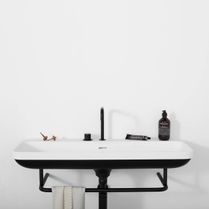 <p>Lavabo Da Appoggio &ndash; Not Only White</p>

<p>&nbsp;</p>