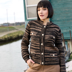 <p>Maglia Donna a Manica Lunga con Fantasia Tessuta</p>

<p>&nbsp;</p>