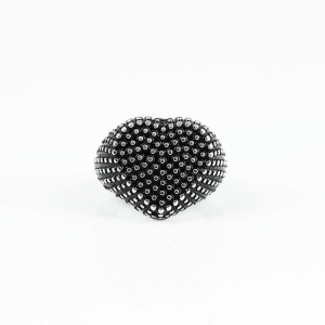anello da mignolo puntinato a forma di cuore galvanica rodio nero