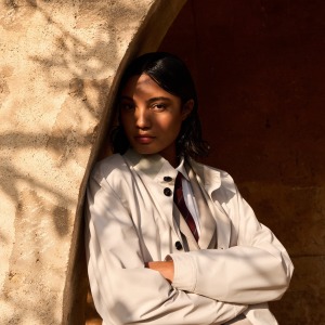 <p>Capospalla Femminile Essenziale<br />
&nbsp;</p>