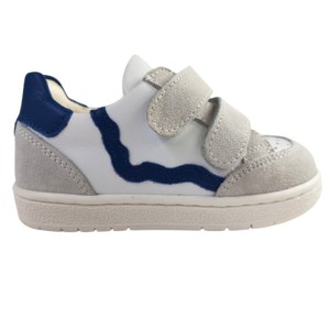  
Sneaker da bambino con chiusura a strappi
 