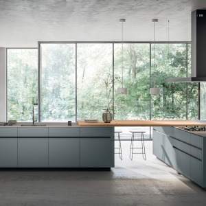 Glass 2.0 Design kitchen with doors in refined finishes