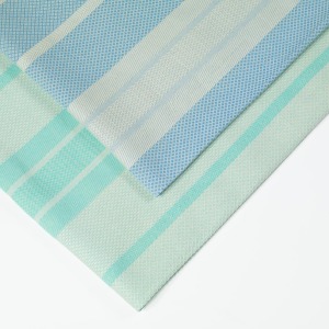 Articolo tessile per la vestizione del posto letto. Disponibile damascato o fasciato. Vari colori e misure.

 
